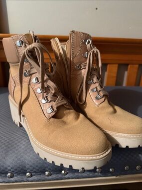 Dolce Vita Tan Lace-Up Chunky Lug Sole Boots